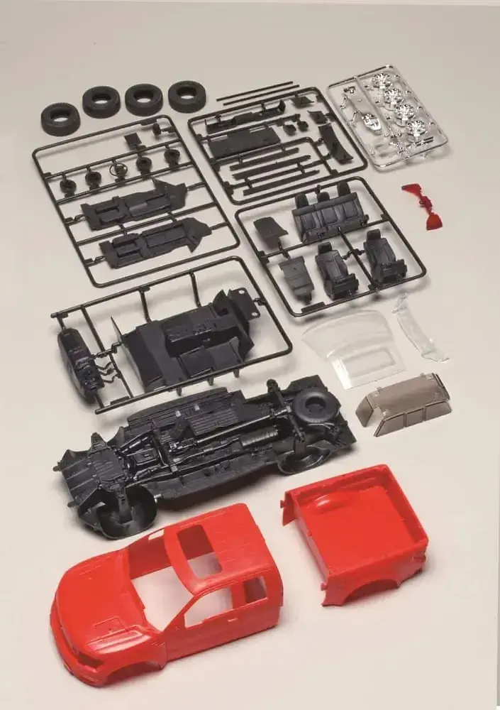 Конструктор Revell 1/25 автомобиль 2013 Ford Raptor Snap Tite красный 11233 - фото 3
