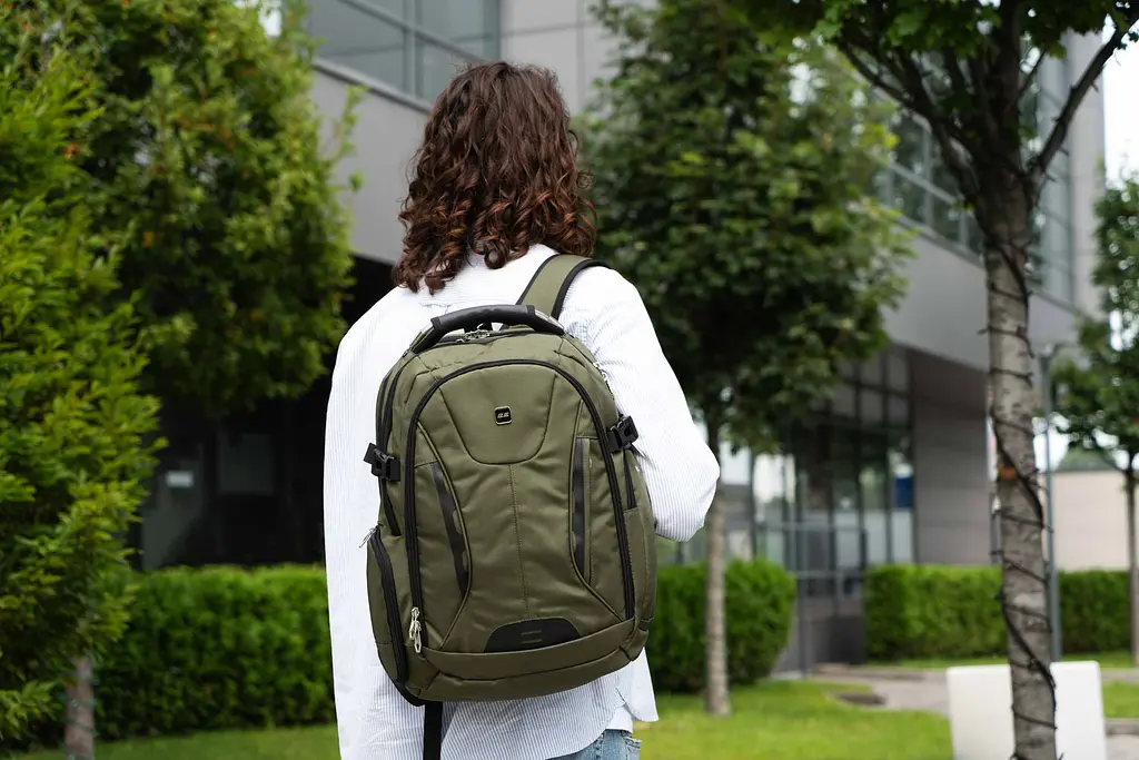 Рюкзак 2E Ultimate SmartPack 16" 30L зелений - фото 2