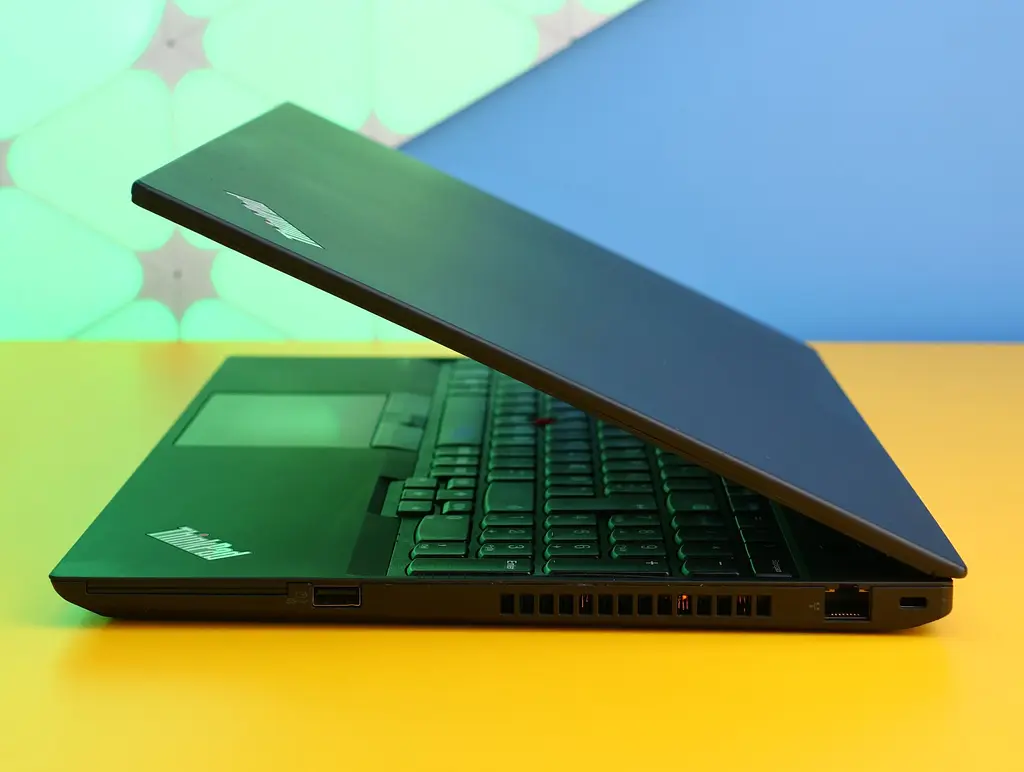 Ноутбук Lenovo ThinkPad T15 Gen 2 (20W5S0M007) Б/У - фото 2