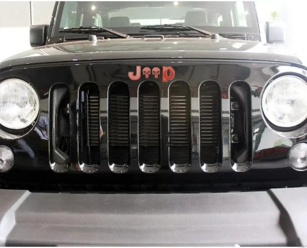 Емблема напис JEEP 135х45 мм Червона метал на скотчі (Завод) - фото 3