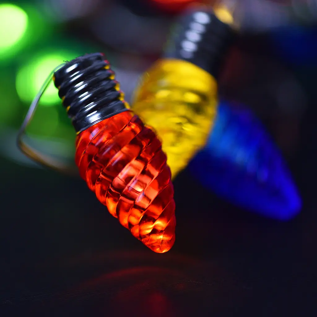Гірлянда світлодіодна Yes! Fun Шишки 10 LED на мідному дроті та батарейках тепло-біла 1.65 м (801209) - фото 3