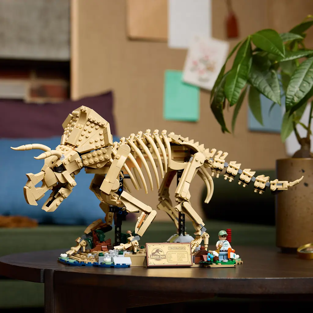 Конструктор LEGO Jurassic World Скамʼянілості динозаврів: трицератопс (77985) - фото 13