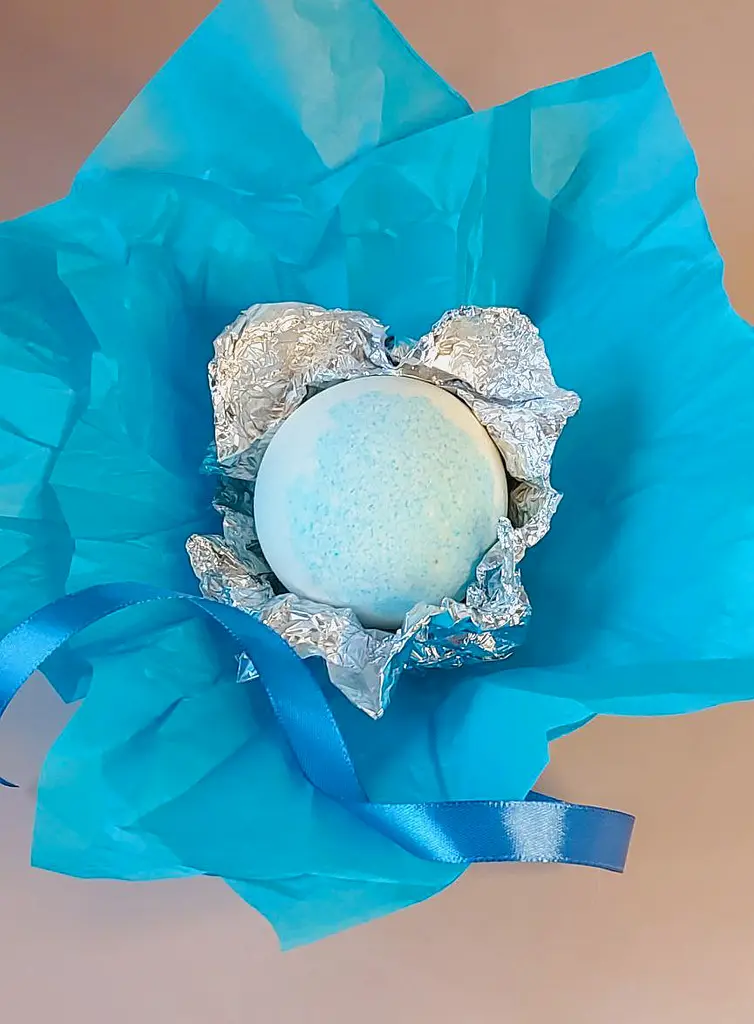 Бомбочка-гейзер для ванни Svich Shop Iren Osadcha Аромат лаванди й цитрусових фруктів 180 г - фото 4