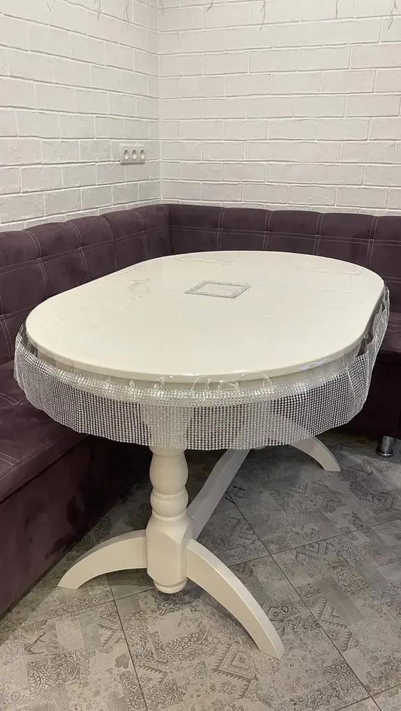 Скатертина силіконова овальна зі стразовою стрічкою 165х110 см срібний - фото 3