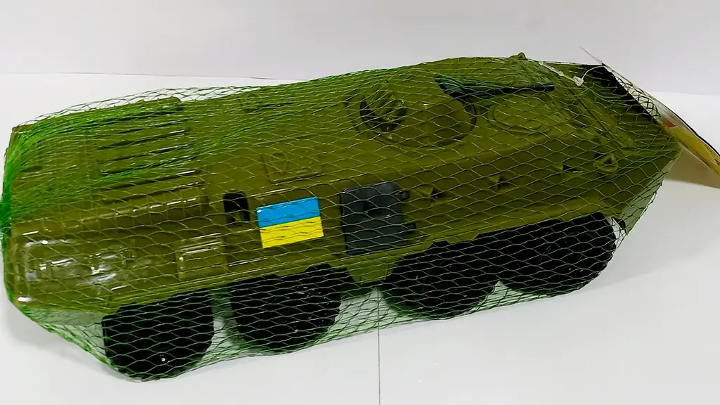 Автомобіль БТР ГВАРДІЄЦЬ 440 ОРІОН (4823036901440) Темно-зелений - фото 2