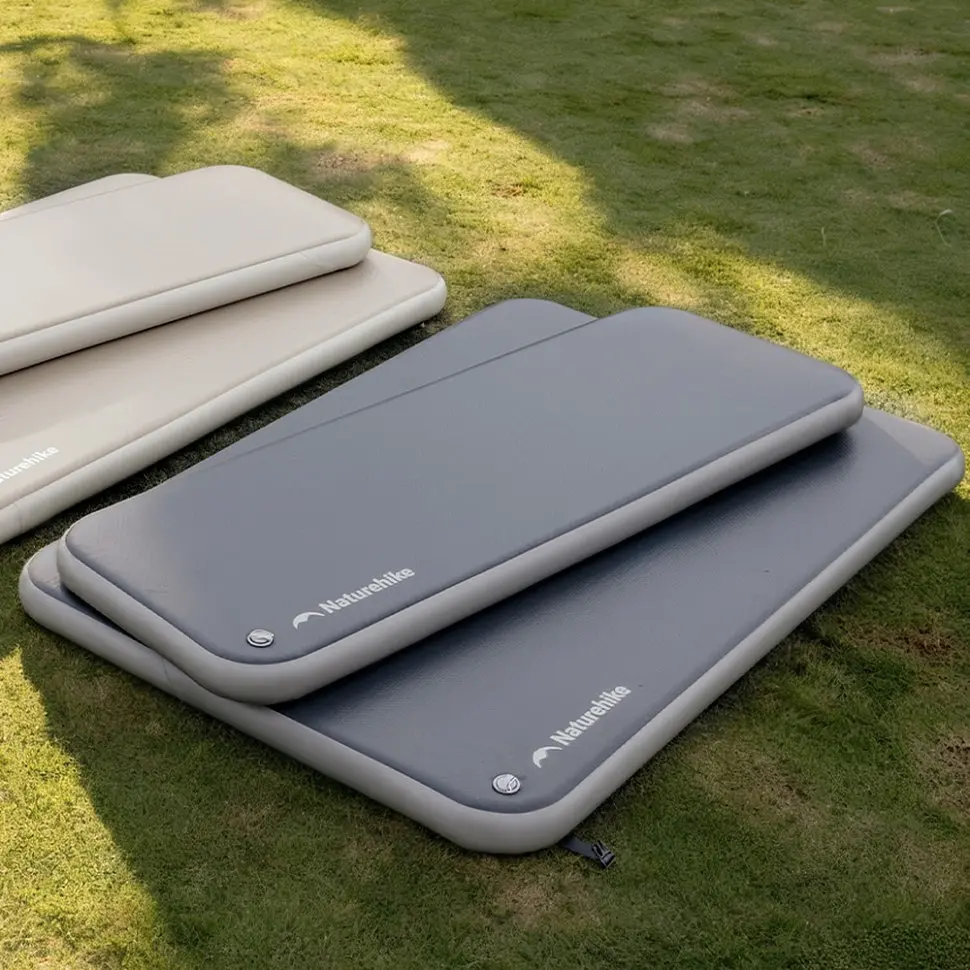 Матрац кемпінговий надувний одномісний Naturehike CNK2550WS039, 192x70x10 см, сірий із ручним насосом - фото 2