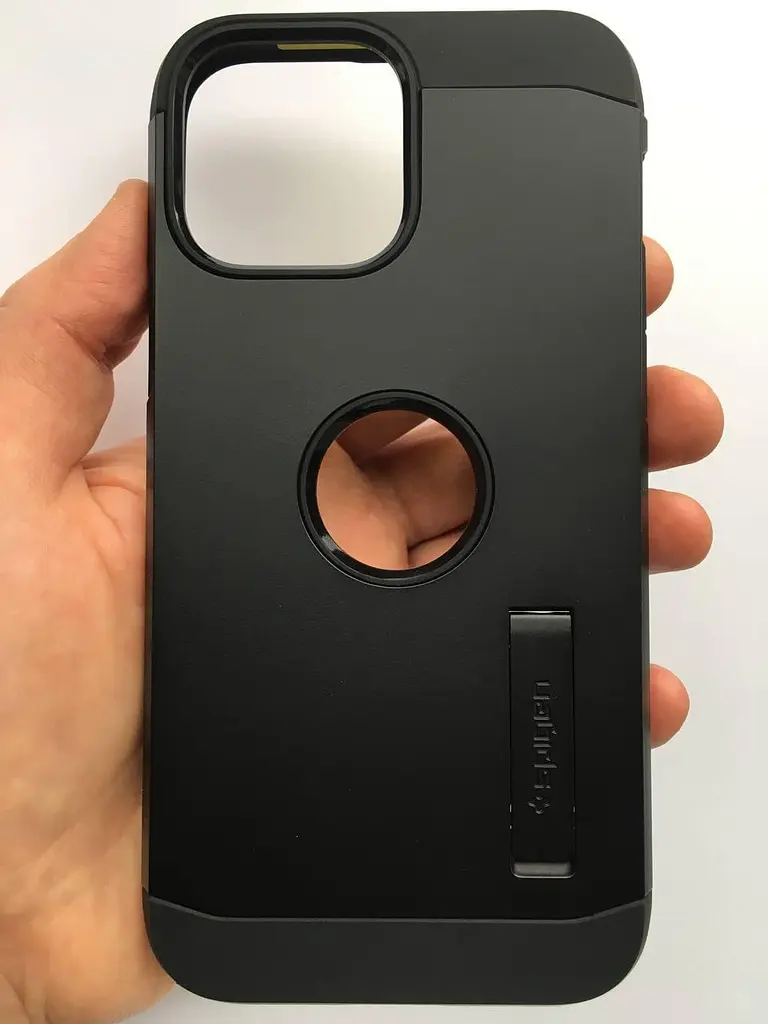 Чохол протиударний із підставкою Spigen Tough Armor для iPhone 13 Pro Max (6.7") Black - фото 5