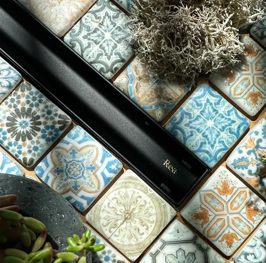 Трап для душу Rea Neox 70 Slim Pro black REA-G2709 - фото 5