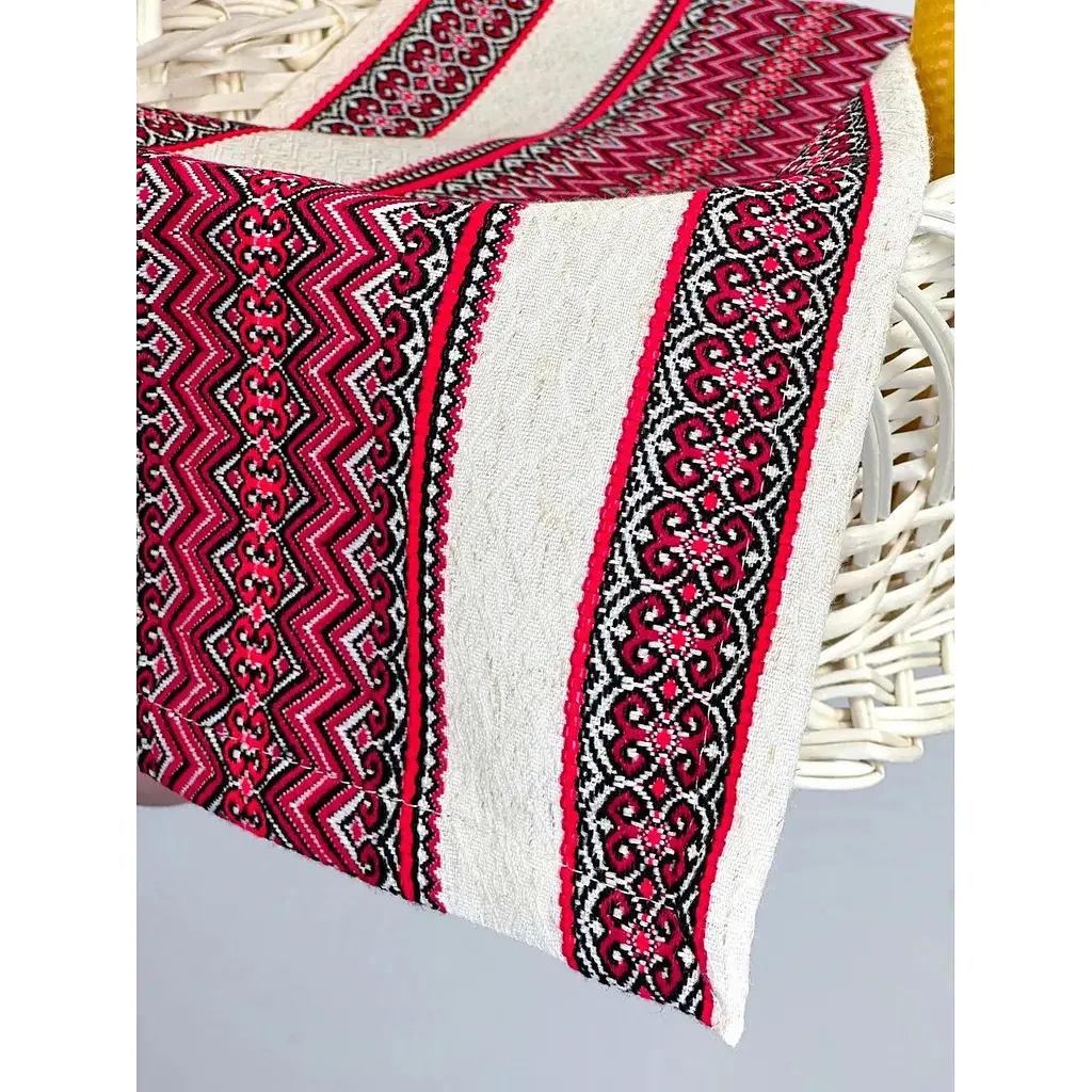 Комплект Пасхальная корзина Галичина белая с полотенцем 70х30 см Рандеву красный и полотенцем - фото 5