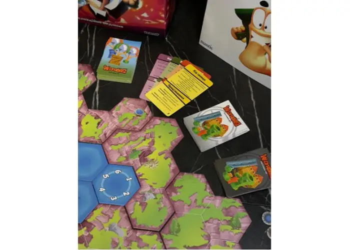 Настільна гра Fun Geek Shop Черв'ячки (Worms) (укр.) - фото 4