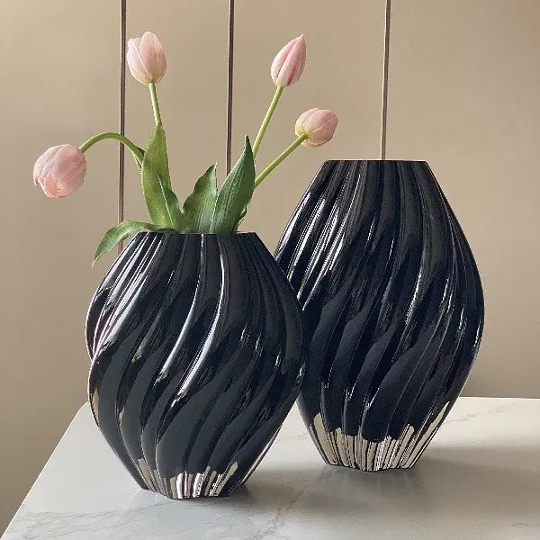 Ваза для квітів з 3D-ефектом 30 см, чорний Flower Season HP-10-4 - фото 5