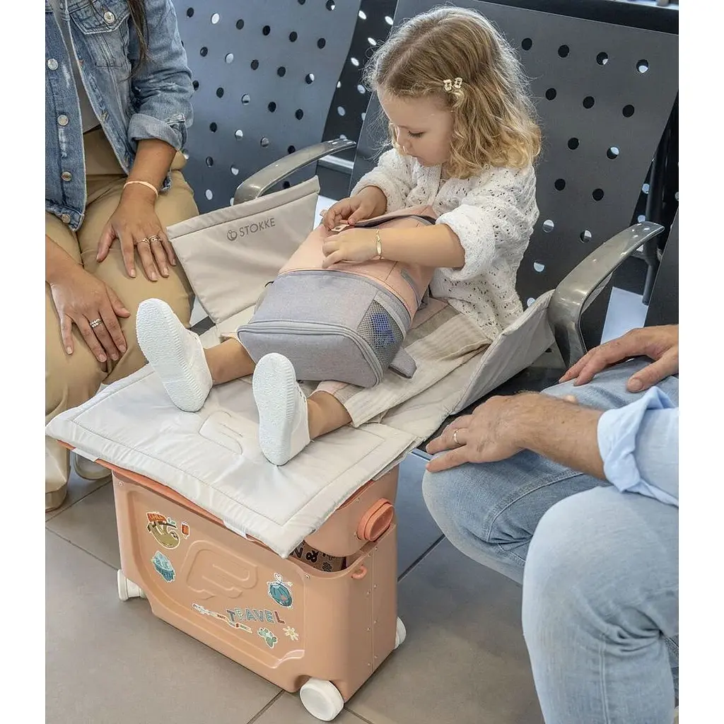Дитяча валіза-ліжечко для подорожей Stokke JetKids Bedbox Coral Pink (681301) - фото 9