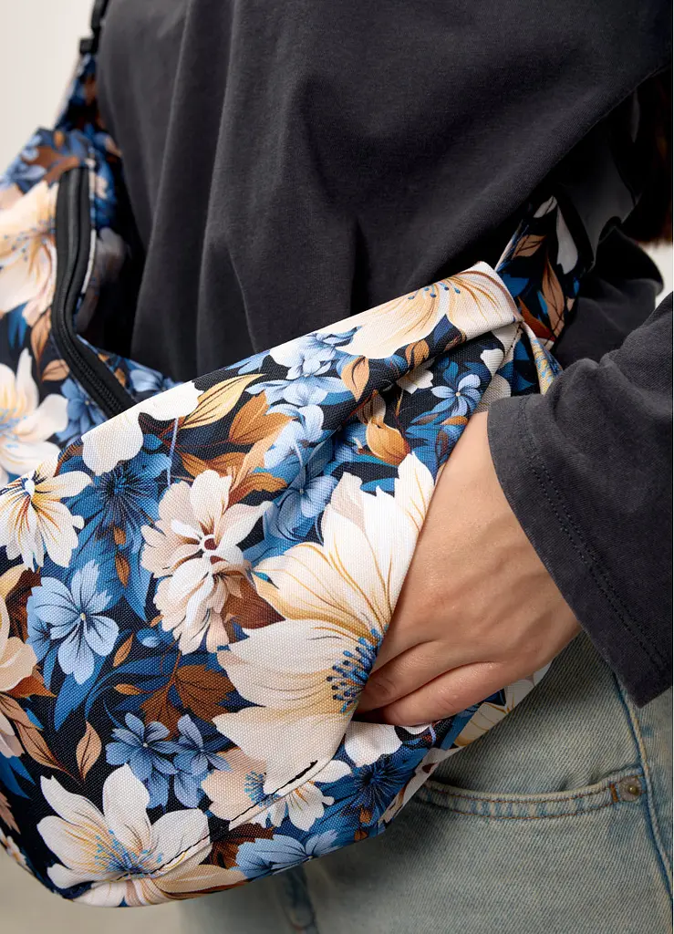 Жіноча сумка Sambag HOBO Bag-glove принт "Blue Flowers" 50 х 28 х 5 см (53400725) - фото 4