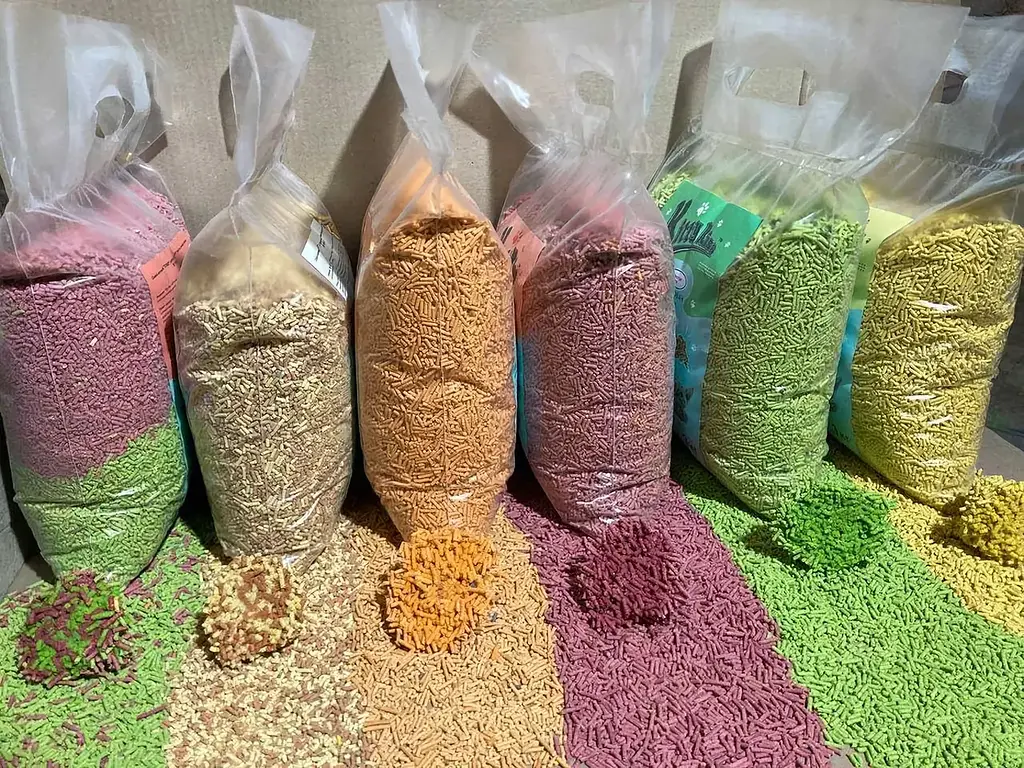 Наповнювач для котячого туалету Kitty Kiss Tofu соєвий тофу з ароматом кавуна 3 кг KK8865 - фото 2