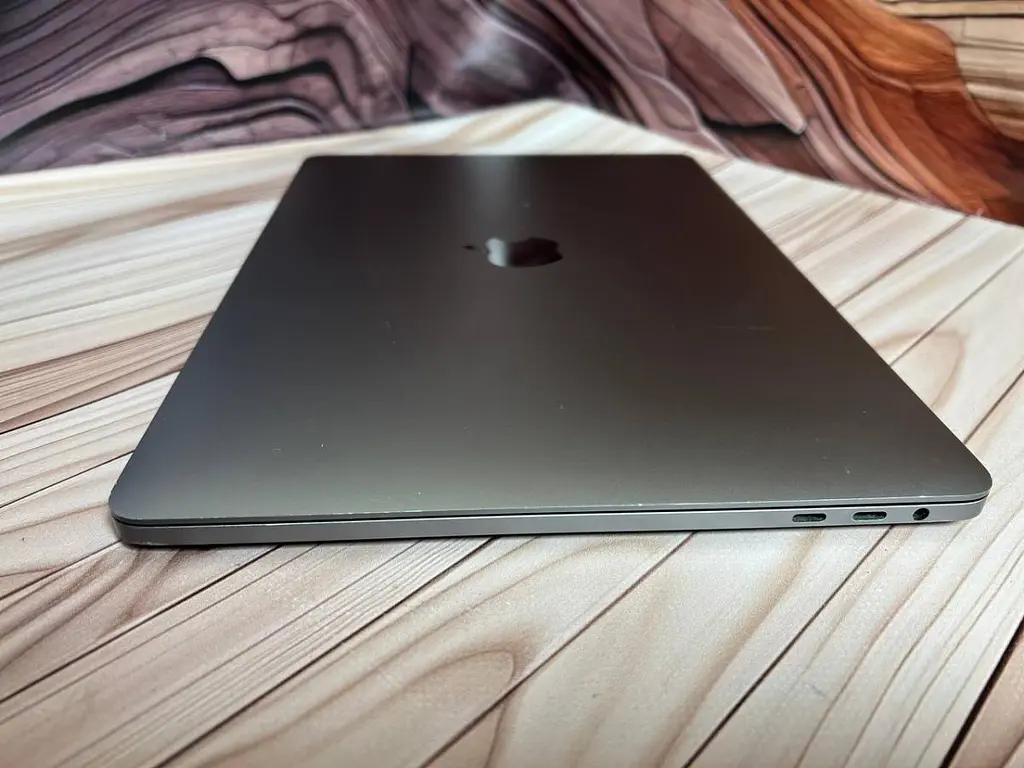 Ноутбук Apple MacBook Pro 13" A1989 i7-8559U/16/500 (C02XC23KJHD2) Б/в - фото 6