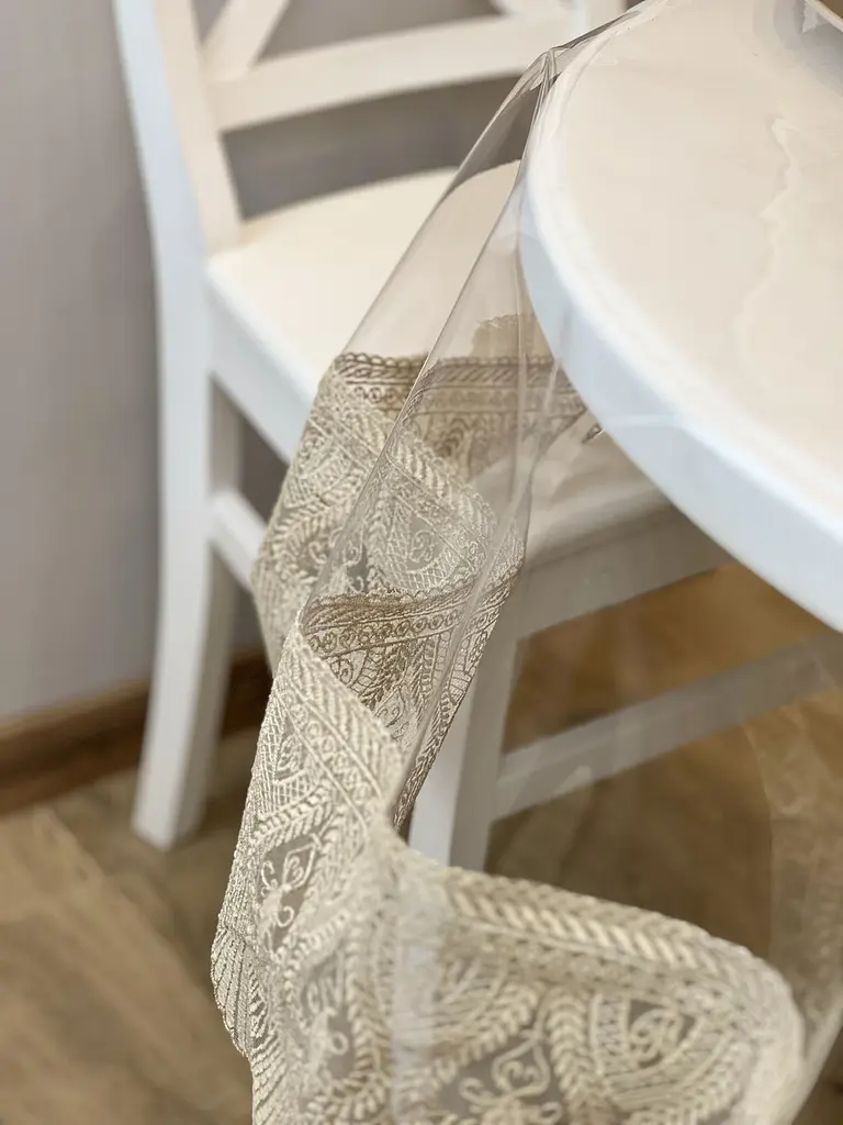 Силіконова скатертина з бежевим мереживом Рішельє 15 см 340х200 см - фото 4