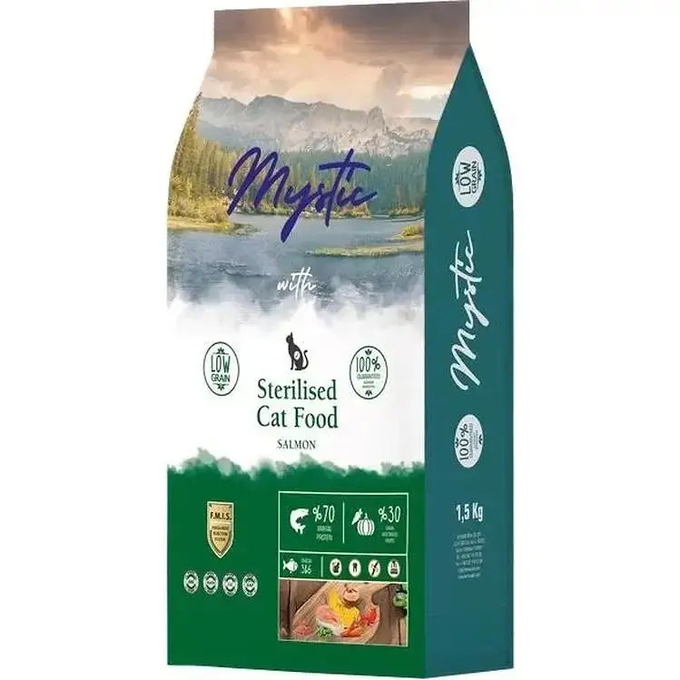 Сухий корм для дорослих стерилізованих котів Mystic з лососем 500 г
