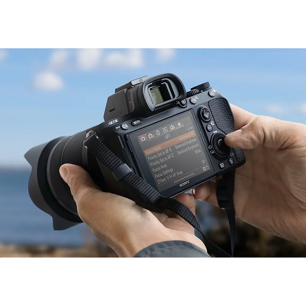 Бездзеркальний фотоапарат Sony Alpha A7 III Kit SEL2870 28-70mm f/3.5-5.6 OSS FE Black (ILCE7M3KB) UA [87968] - фото 11