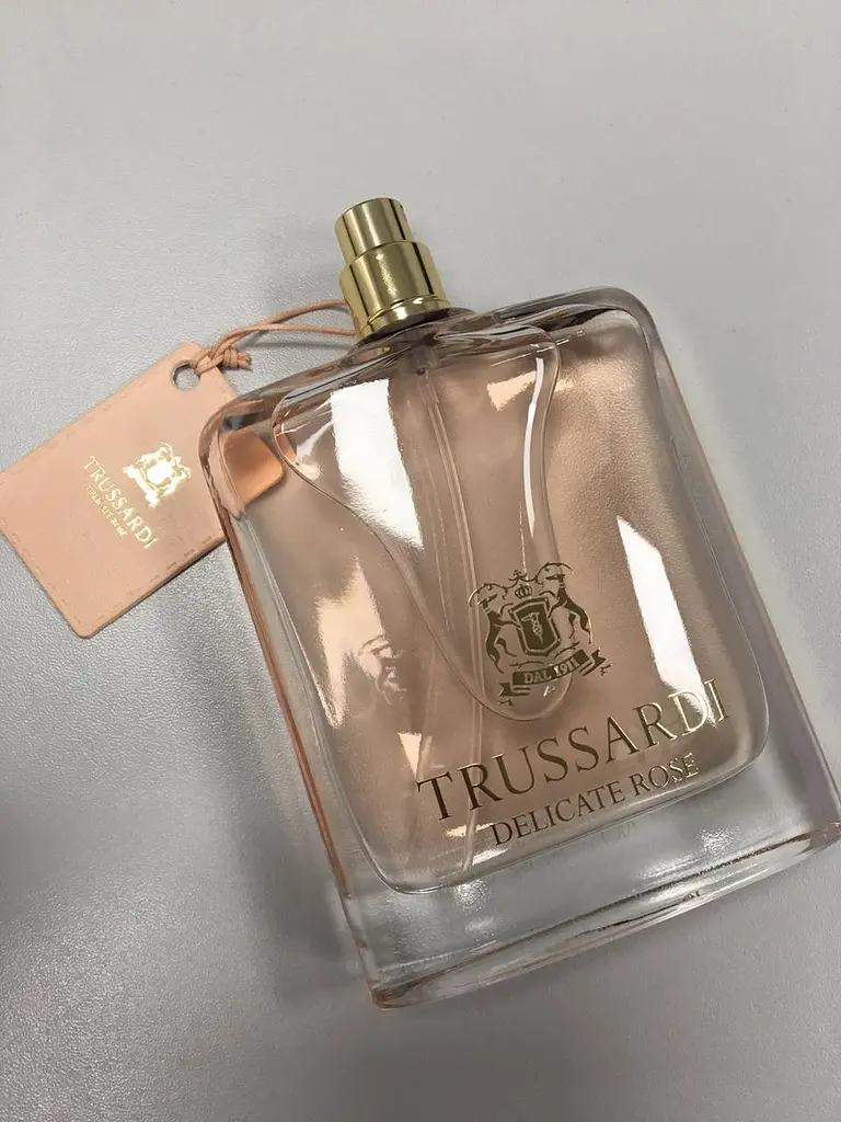  Trussardi Delicate Rose 100 мл ТЕСТЕР туалетная вода - фото 2