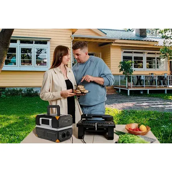 Портативная зарядная станция Technaxx 600W Powerstation TX-202 - фото 9