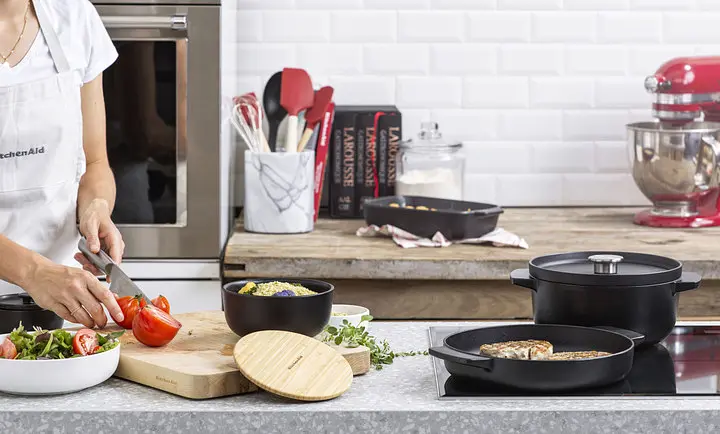 Сковорода-гриль KitchenAid Matte Oven-to-table 26 см чорна CC004600-001 - фото 9