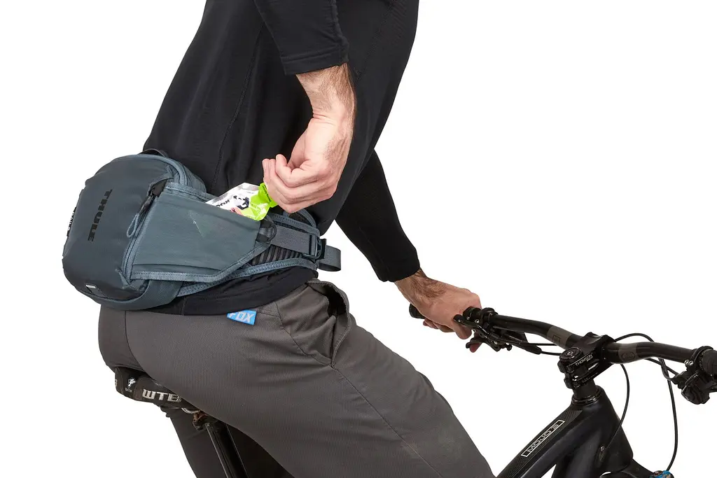 Сумка на пояс Thule Rail Hip Pack 2 л Dark Slate (TH 3204480) - фото 10