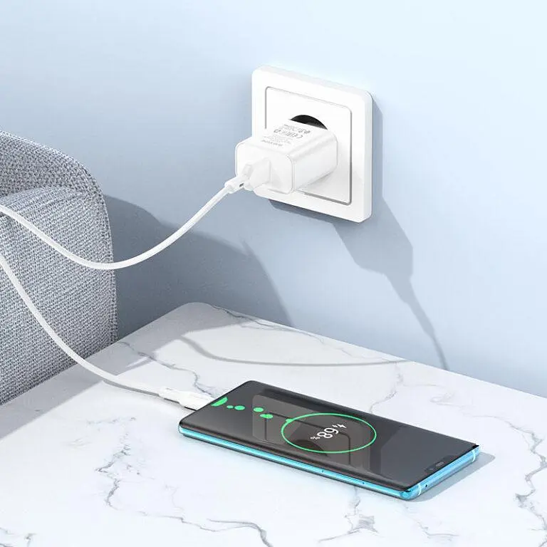 Сетевое зарядное устройство с кабелем Borofone BA72A Spring single port QC3. 0 charger set(Type-C) 18W белый - фото 3
