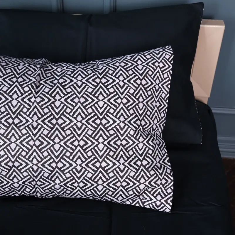 Простирадло MirSon Сатин 22-1386 Geometric Black 150х220 см (2200010472790) - фото 2