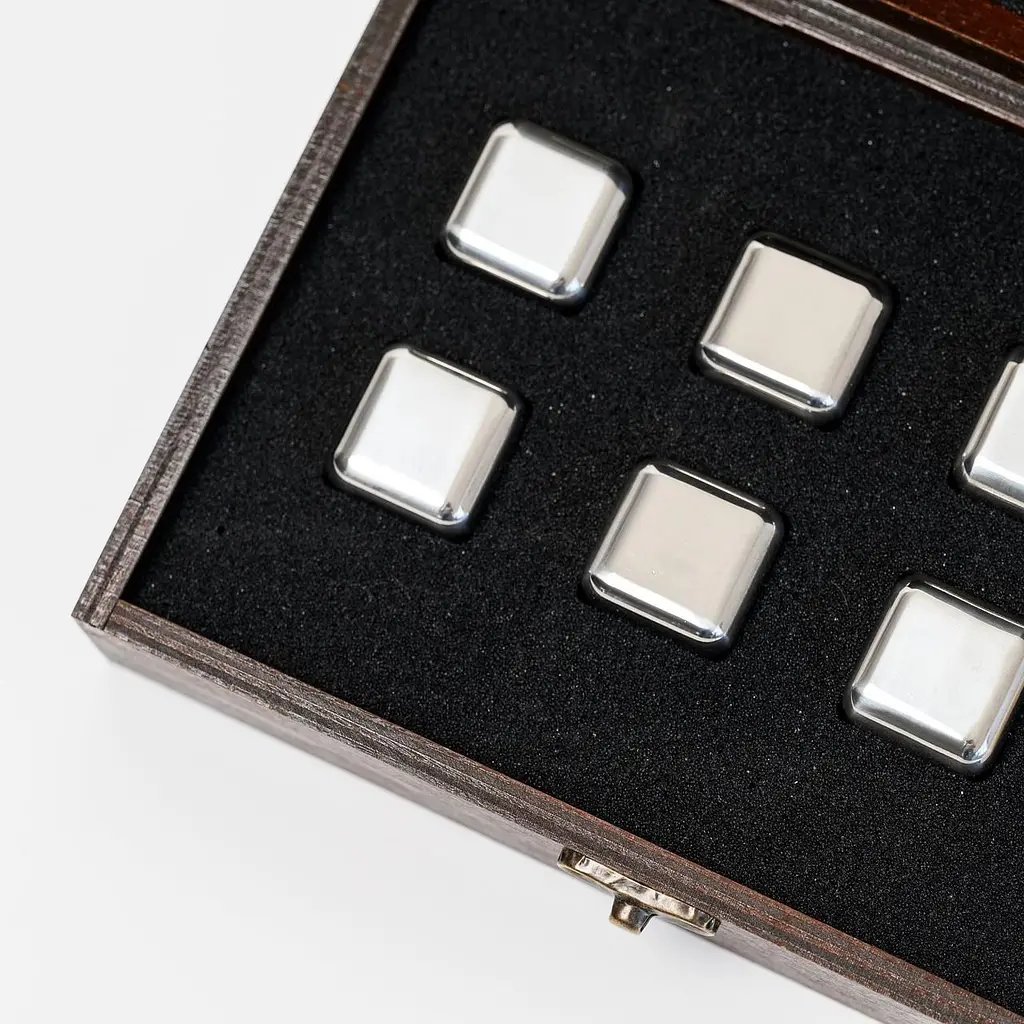 Подарунковий набір Whiskey Stones "Сталевий" коричневий - 6 сталевих кубиків для охолодження віскі - фото 4