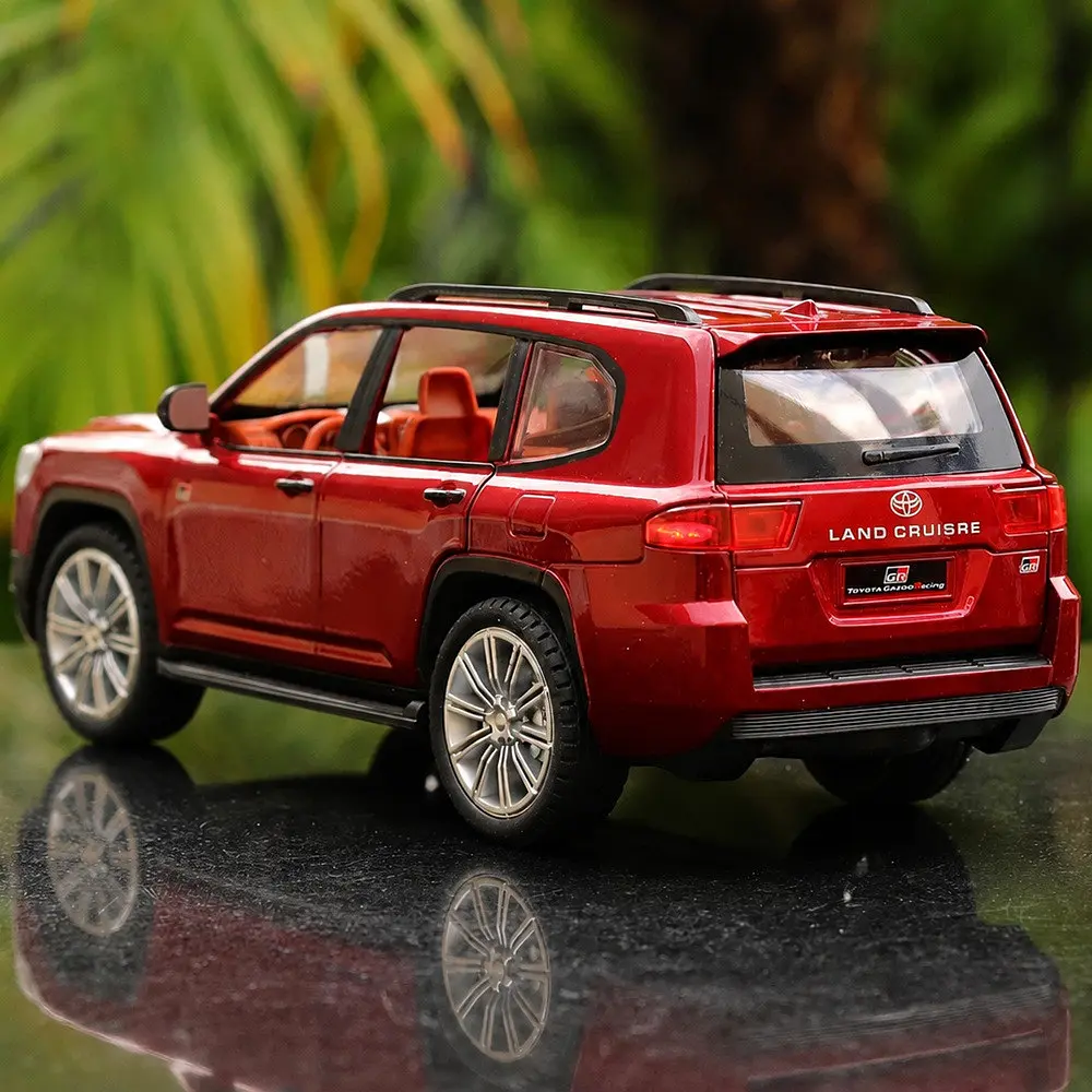 Колекційна металева модель автомобіля АвтоЕксперт Toyota Land Cruiser 300 GR Sport з інерцією, світлом та звуком 1:24 - фото 6