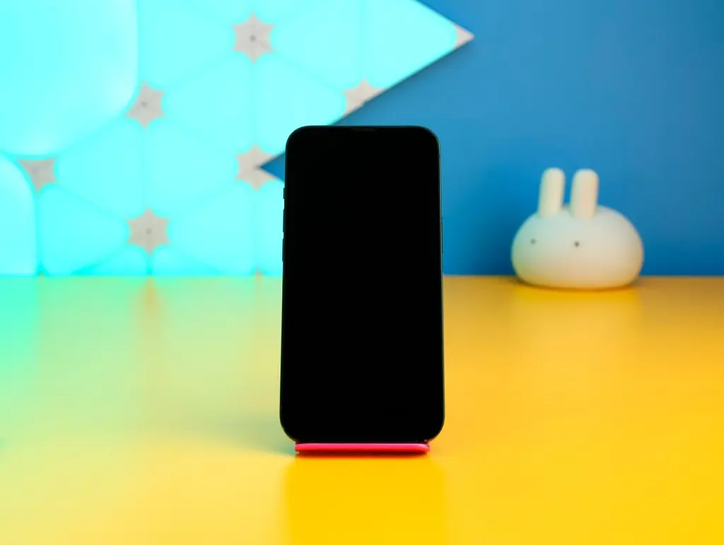 Смартфон Apple iPhone 13 128 ГБ зелений (MNGD3) б/в [175204] - фото 4