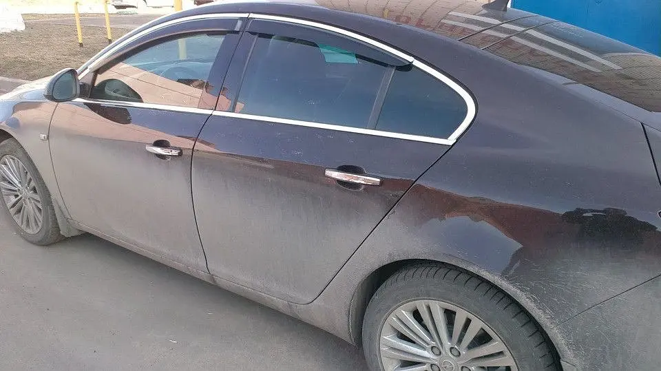 Дефлектори вікон вітровики для Opel Insignia 2009- HB З Молдингом Хром - фото 2