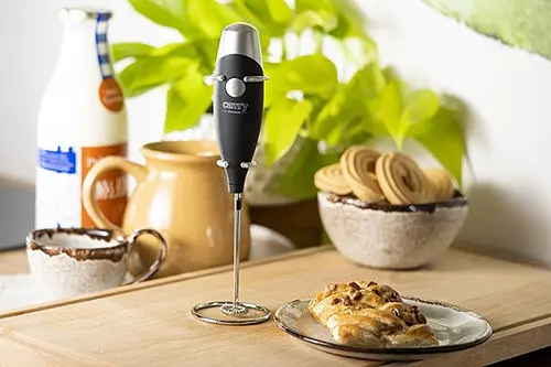 Вспениватель молока на подставке с венчиком Camry CR 4501 черный (капучинатор, нержавеющая сталь, компактный) - фото 3