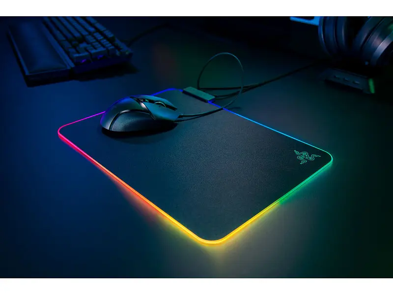 Килимок для миші Razer Firefly V2 (RZ02-03020100-R3M1) - фото 4