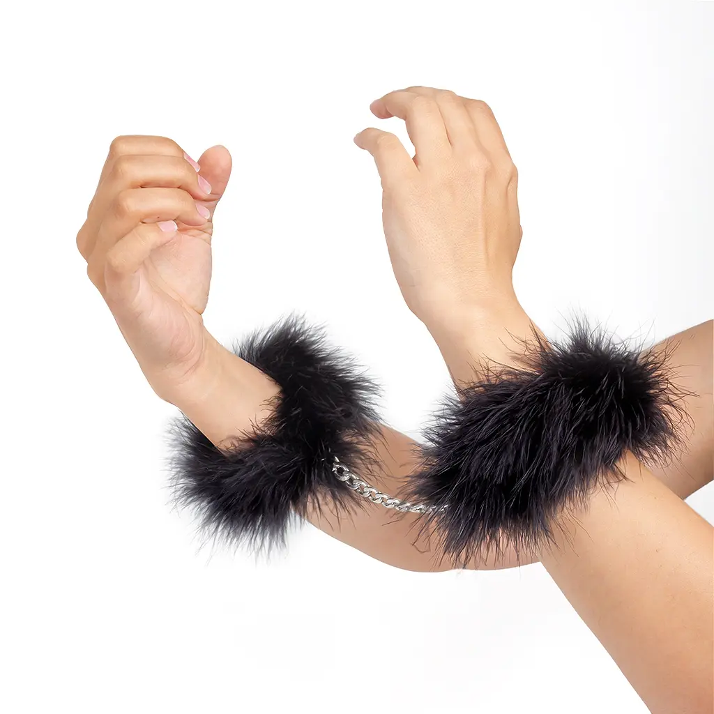 Наручники - Black Marabou Handcuffs - фото 3