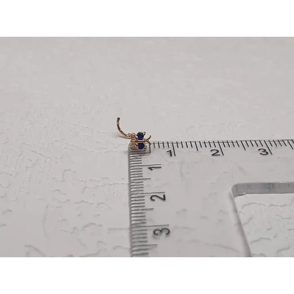 Золотая серьга-пирсинг в нос Dear с фианитами. 1041.1 Синий/Белый - фото 4