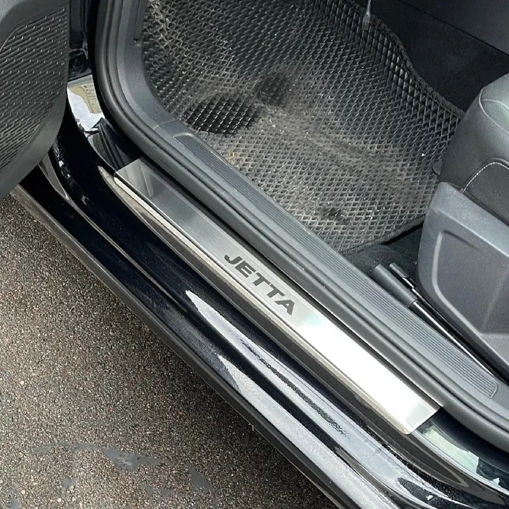 Накладки на пороги для Volkswagen Jetta VII (A7) 2018- Нержавіюча сталь із загином та Логотипом 4 шт (Premium P-VW55) - фото 2