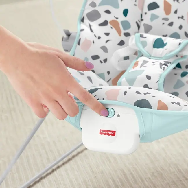 Массажное кресло-качалка Fisher-Price Веселые друзья (GWD38) - фото 6