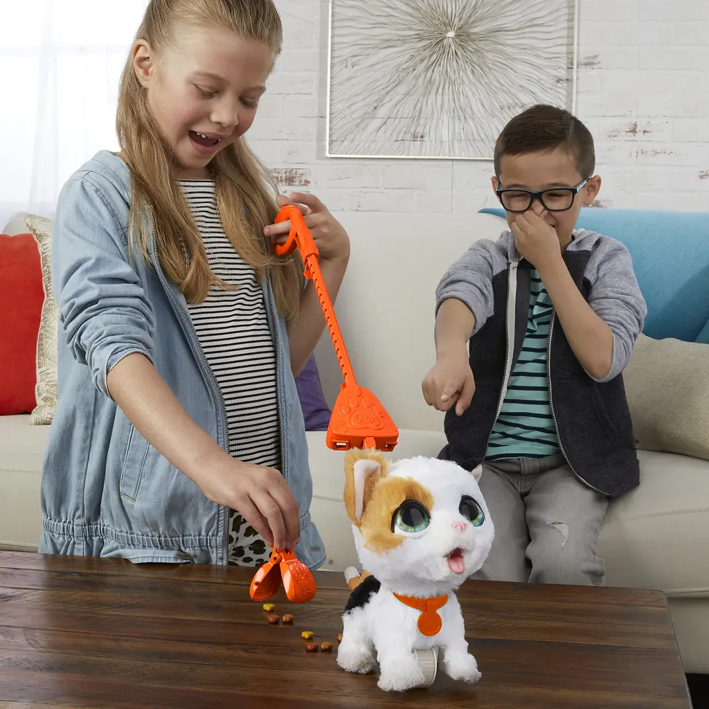 Интерактивная игрушка Hasbro FurReal Friends Большой шаловливый питомец Кошка Poopalots на поводке (E8898_E8946) - фото 4