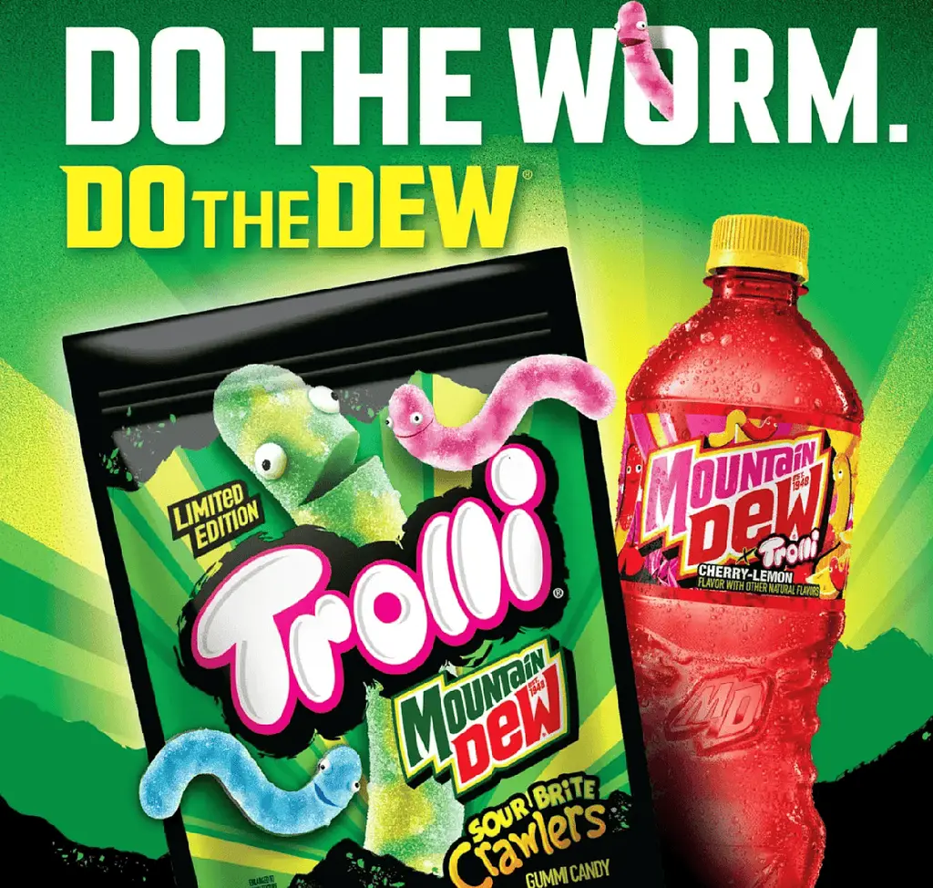 Желейні цукерки Trolli Mountain Dew Sour Brite Crawlers 120г - фото 3