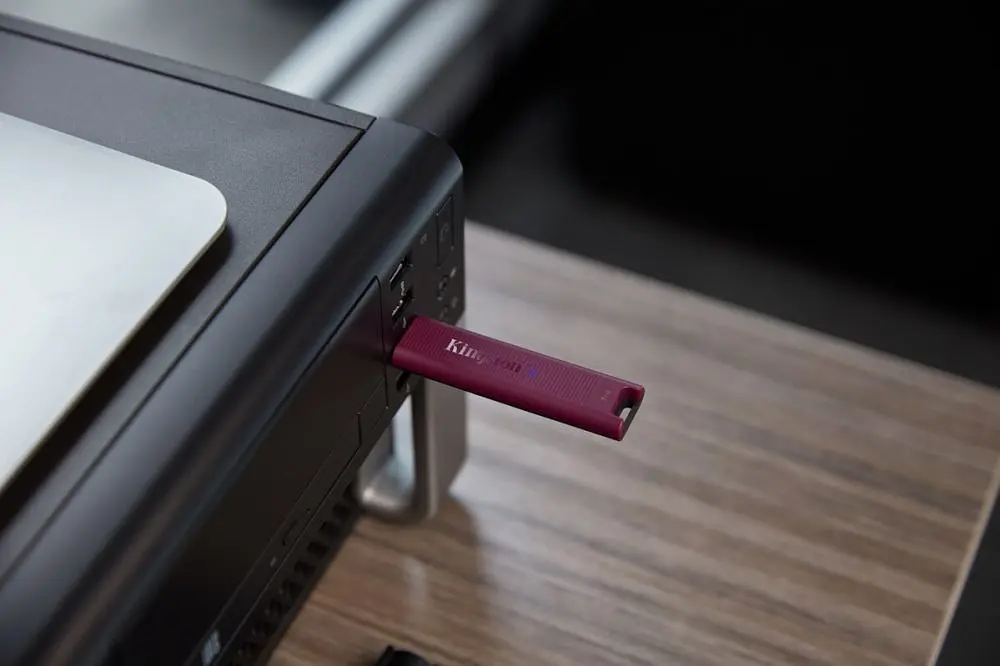 Флеш-накопитель USB3.2 1TB Kingston DataTraveler Max Red (DTMAXA/1TB) - фото 4