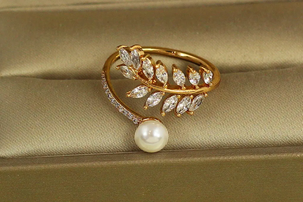 Кільце Xuping Jewelry Фіанітова гілка розсувне р 18 золотисте - фото 2