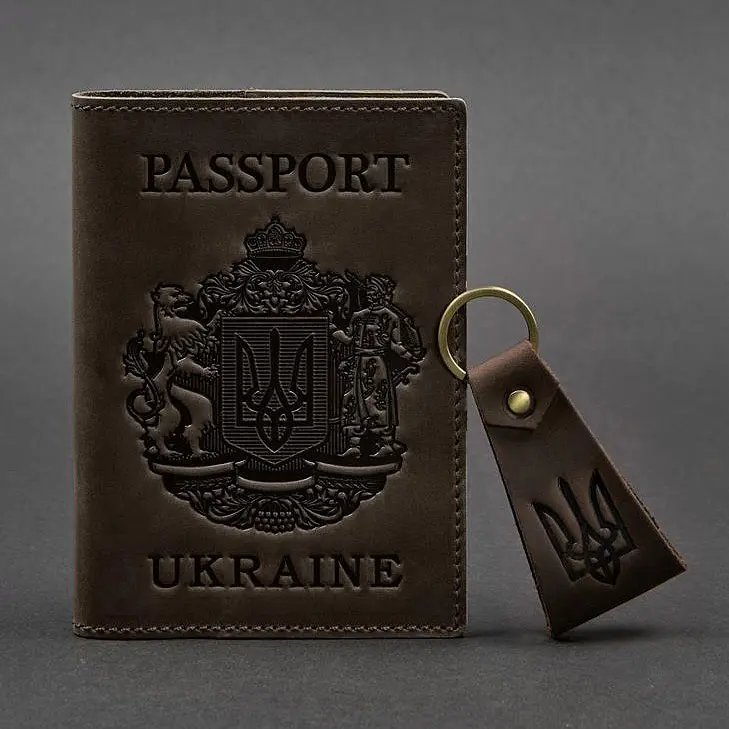 Подарунковий набір шкіряних аксесуарів з українською символікою темно-коричневий - фото 5