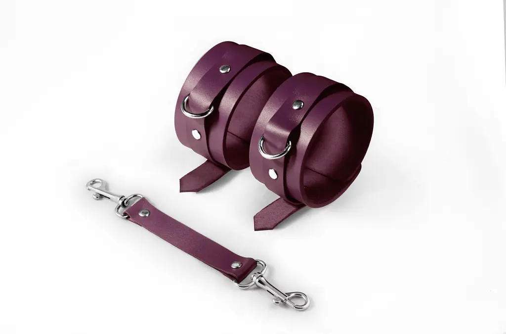 Поножі Feral Feelings – Ankle Restraints Burgundy, натуральна шкіра
