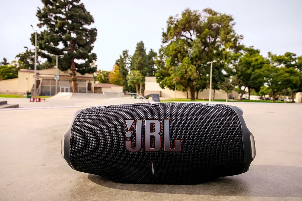 Портативна колонка Charge 6 Blue (JBLCHARGE6BLU) JBL teh0022376 - фото 8