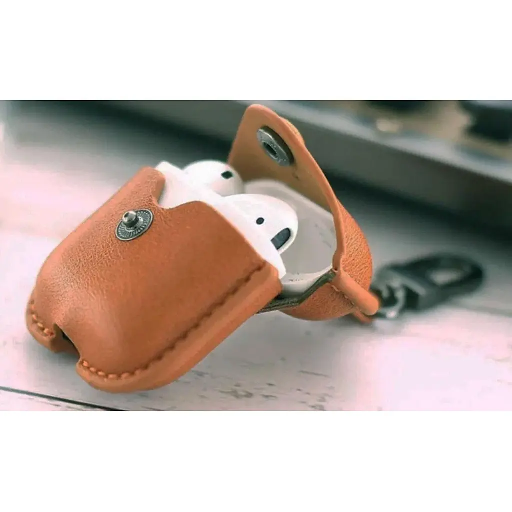 Кожаный чехол Primo Hook для наушников Apple AirPods / AirPods 2019 Light Brown - фото 3