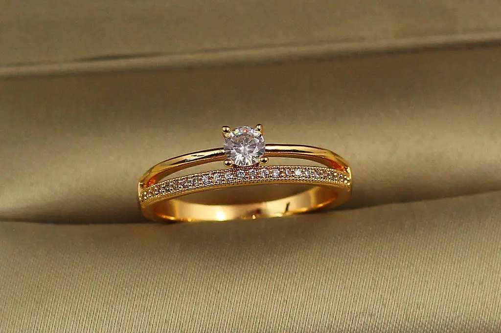 Кільце Xuping Jewelry жіночність 18 р золотисте