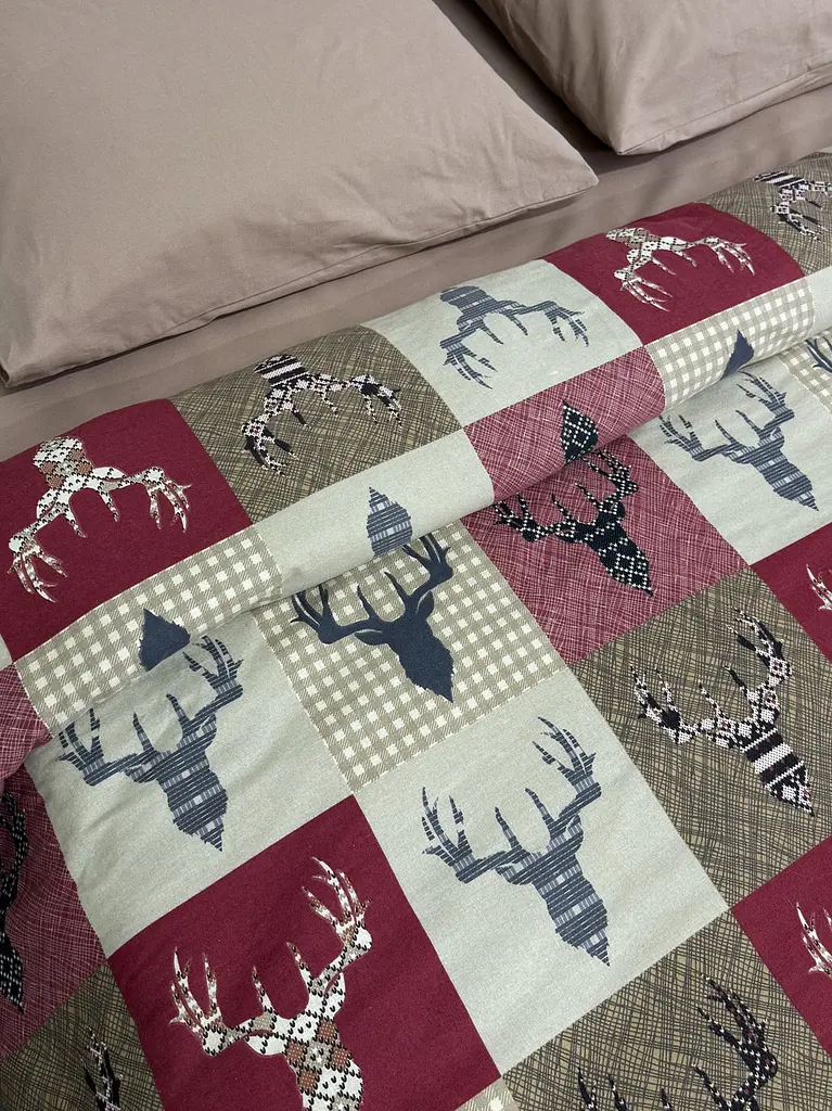 Комплект постільної білизни Ecotton Сімейний 150х215 см Оленi на червоному новорічний теплий із бавовни (24413) - фото 3