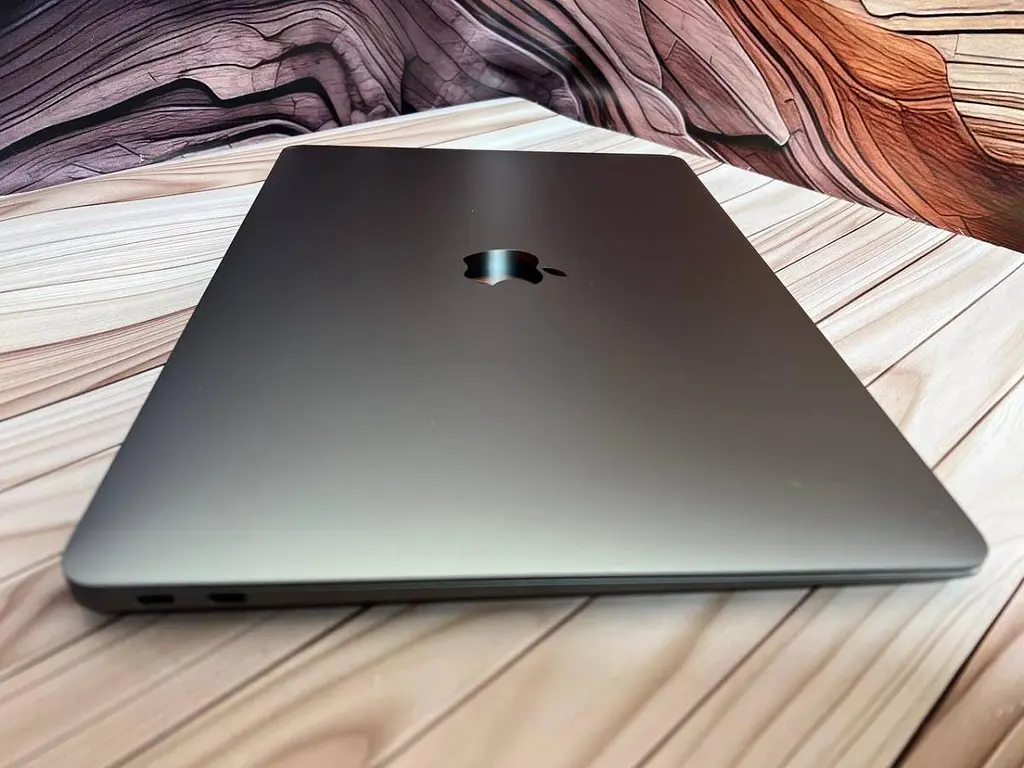 Ноутбук Apple MacBook Air 13" 2020 A2337 M1/8/256 (FVFFTD7VQ6L4) Б/в - фото 5
