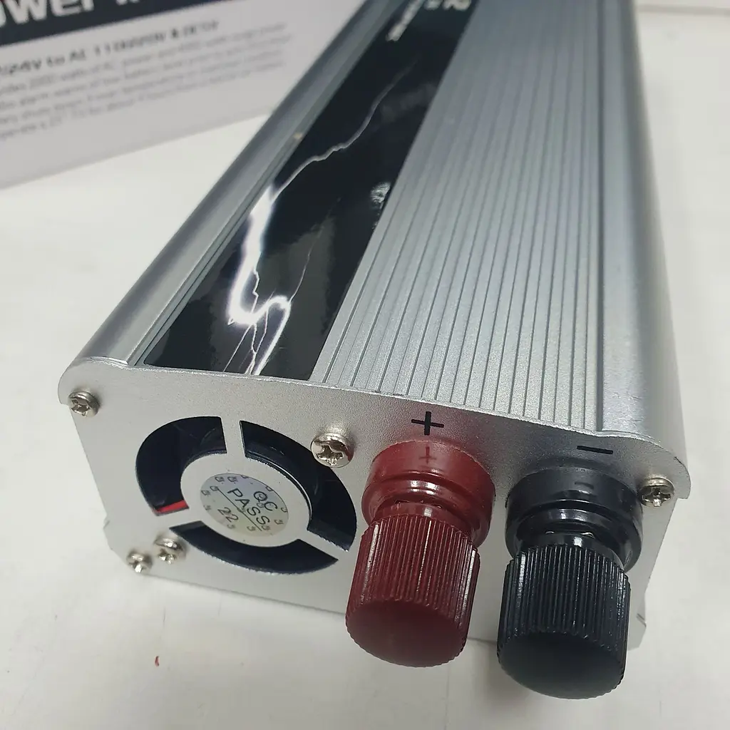 Автоінвертор-перетворювач напруги 12 V-220 V 2000 Вт і USB-виходом 12 V у 220 V 2000 W Power Inverter - фото 3